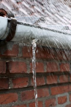 Gutter repair in Avon Lake by Central Iowa Gutter, Inc.